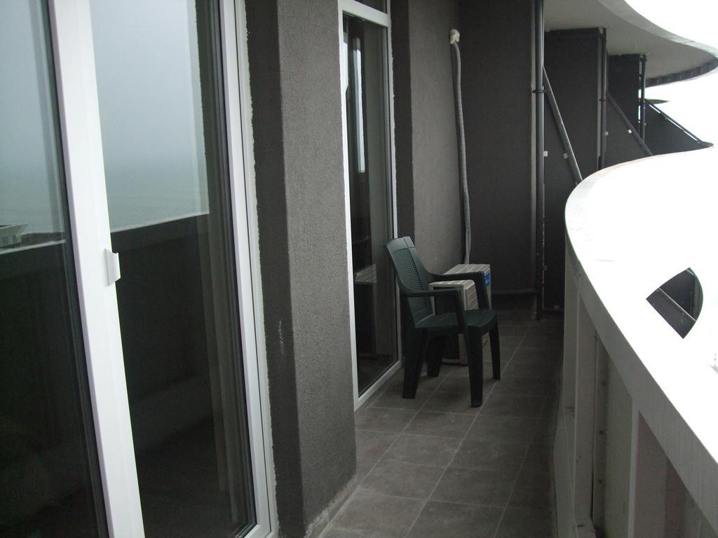 Mimino Apartment Deluxe First Line Batumi Eksteriør bilde